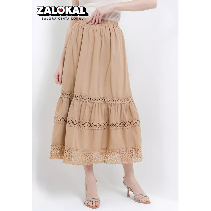 Icons  5.0 1 3 Tier Cotton Skirt W/ Lace. Estimasi Harga Rp. 567.000,- s/d Rp. 569.000,-